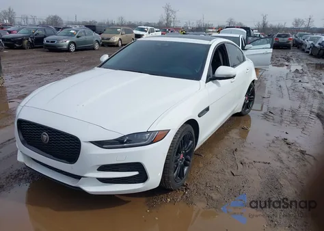 2020 Jaguar Xe S Awd Automatic z USA, uszkodzony, nr VIN SAJAJ4FXXLCP63449